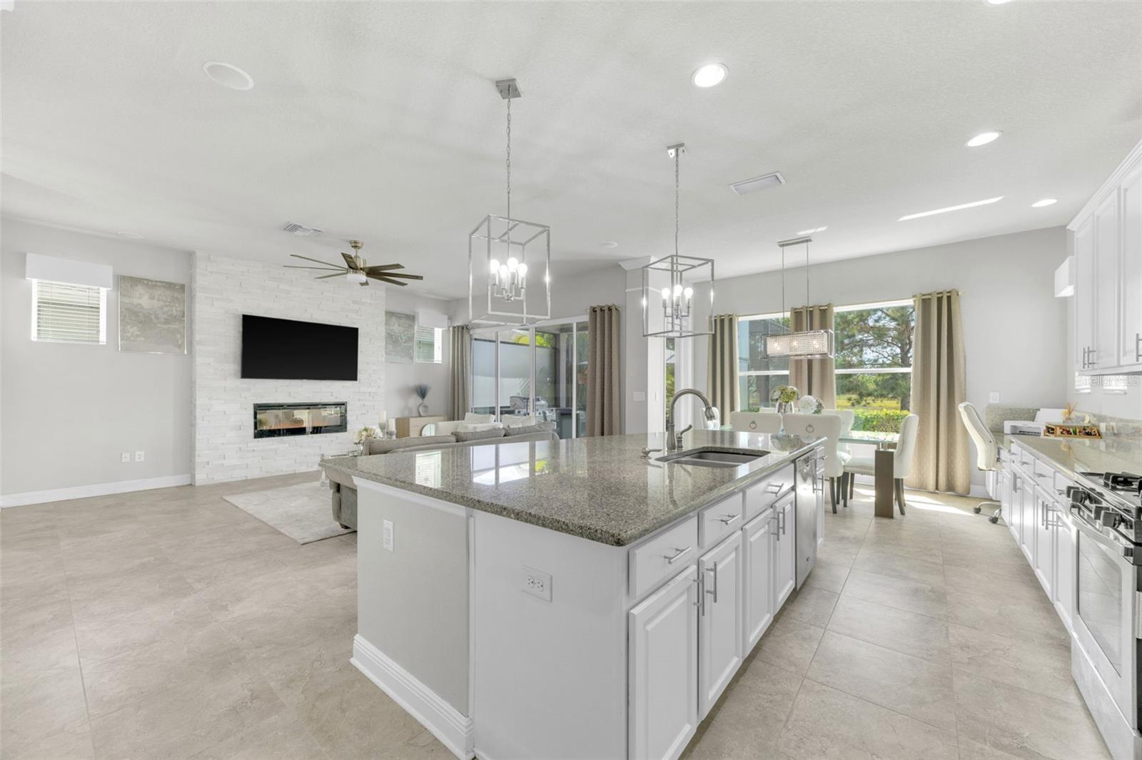 6518 SALT CREEK AVE, APOLLO BEACH, FL, 33572