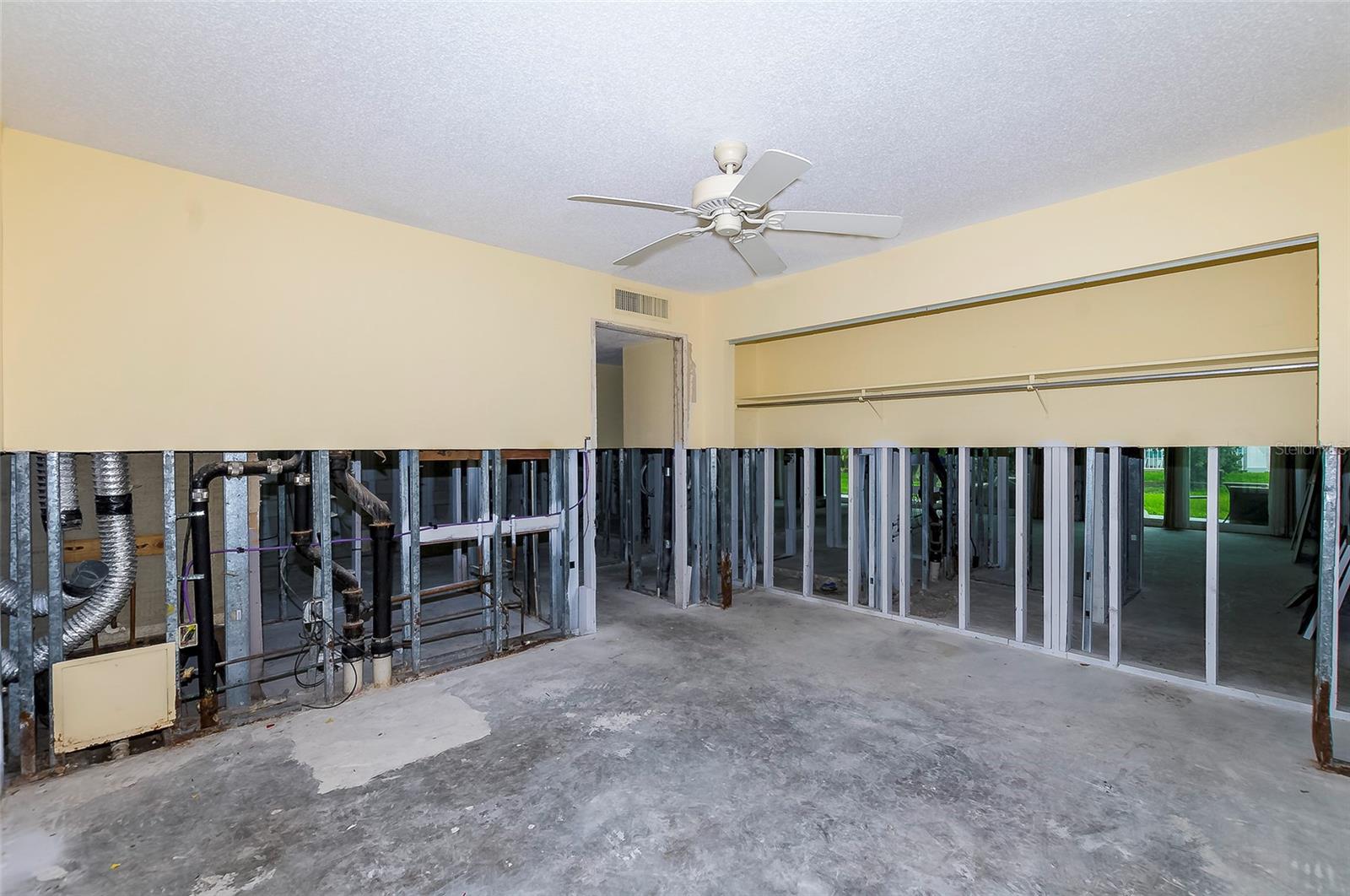 1451 GULF BLVD #102, CLEARWATER BEACH, FL, 33767