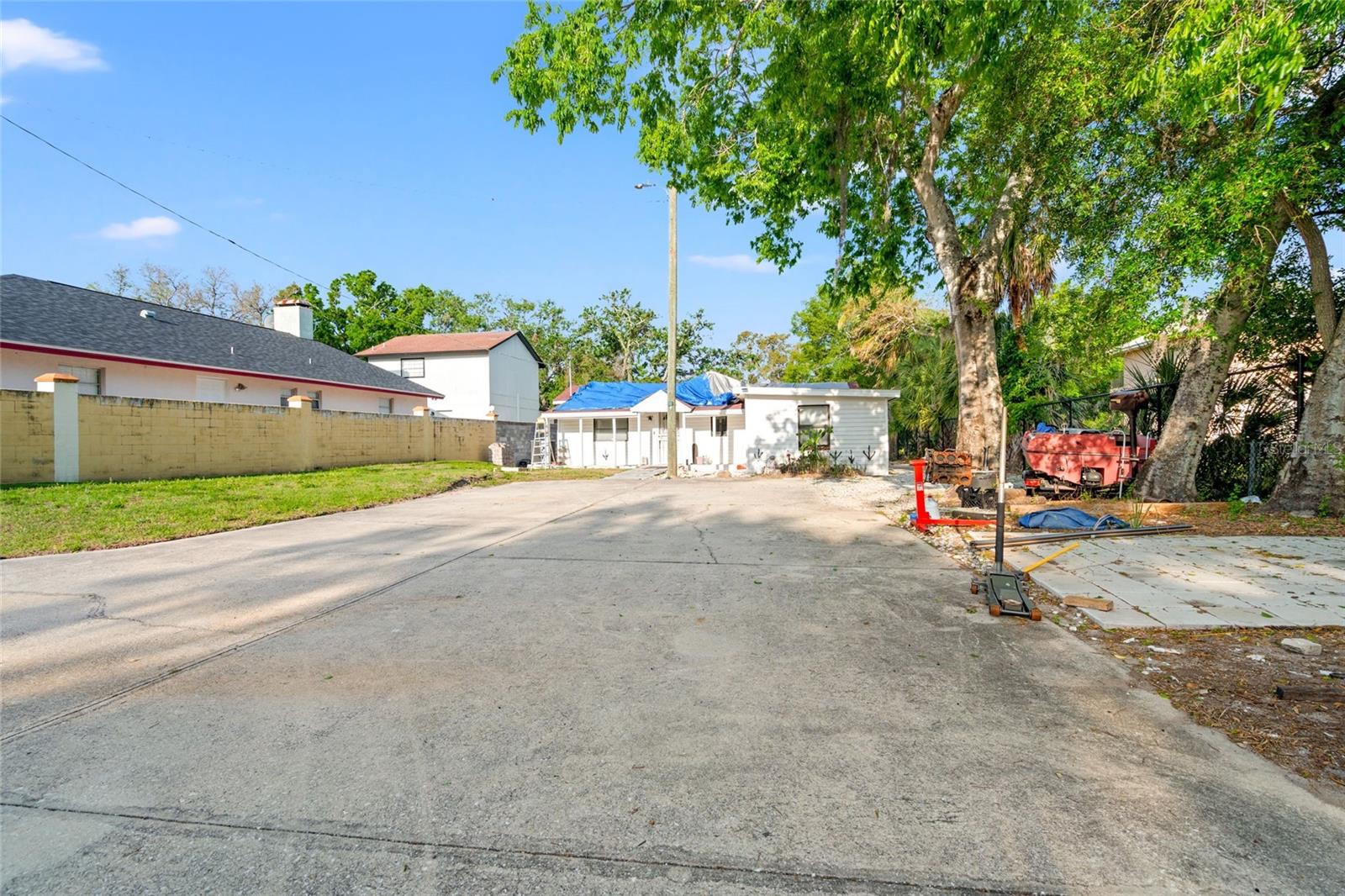 8615 JACKSON SPRINGS RD, TAMPA, FL, 33615