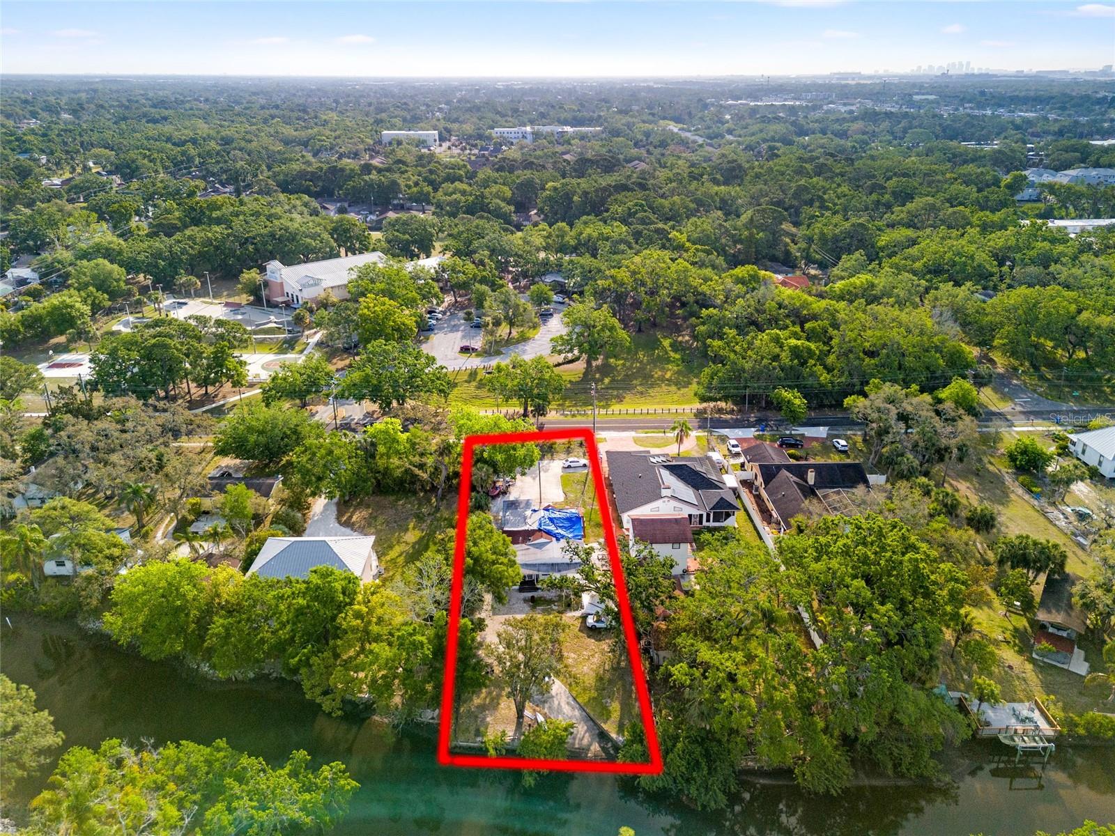 8615 JACKSON SPRINGS RD, TAMPA, FL, 33615