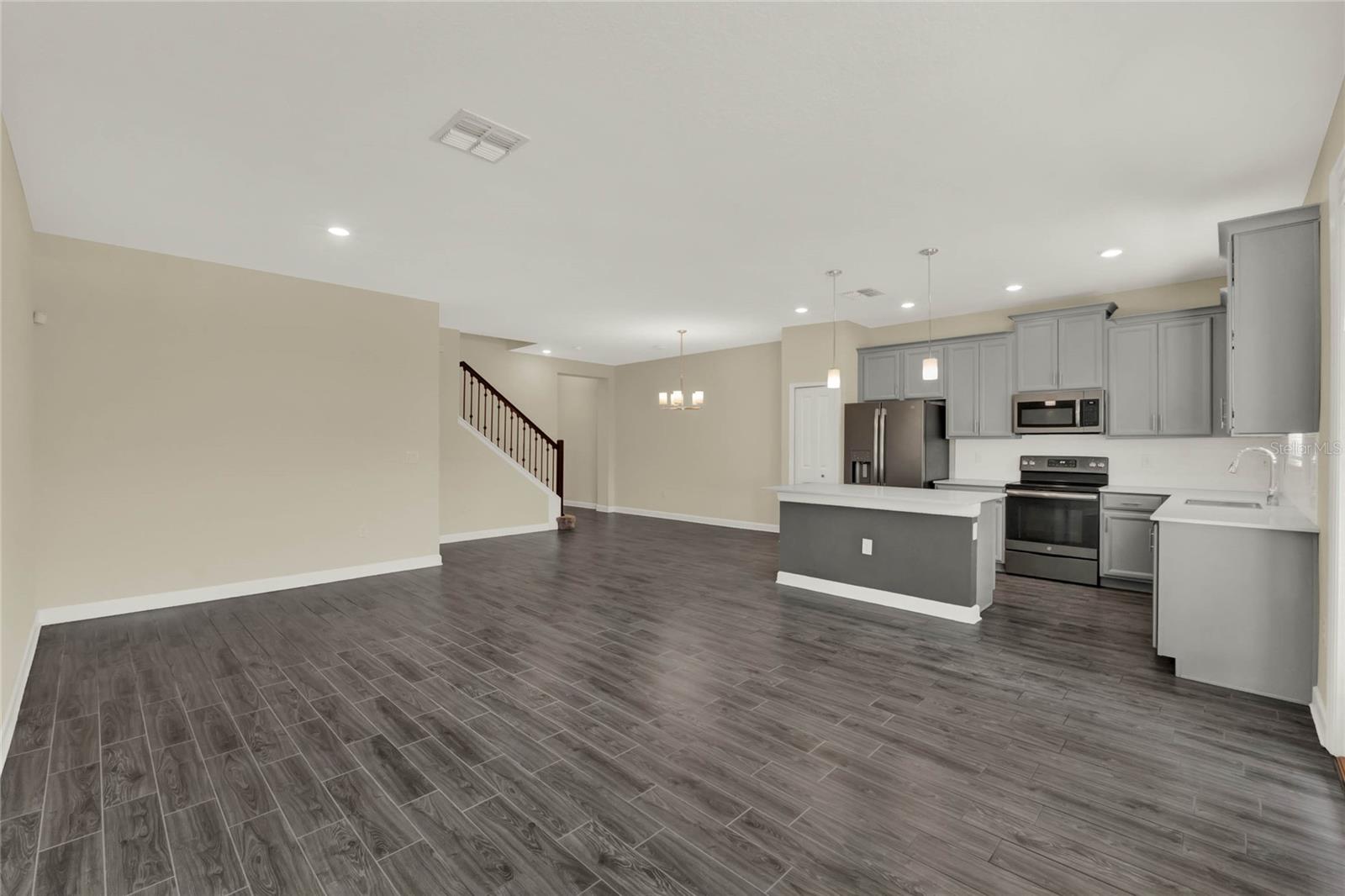 1212 PAYNE STEWART DR, DAVENPORT, FL, 33896