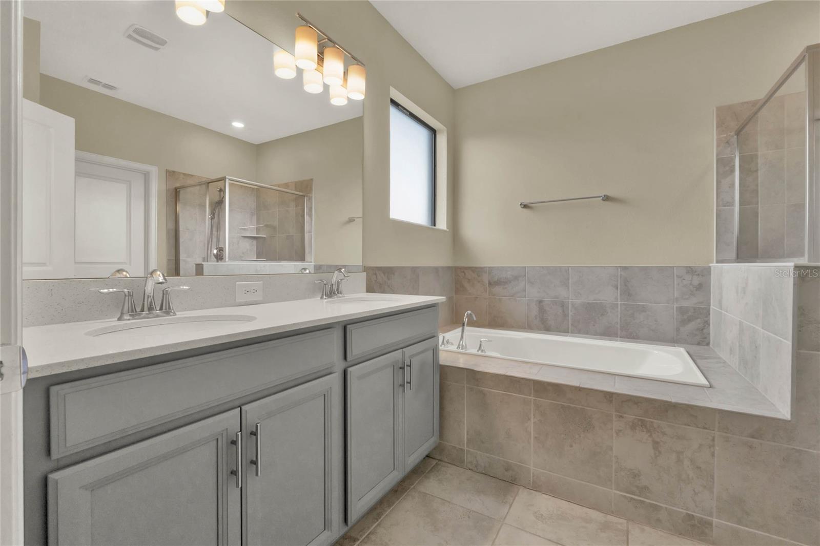 1212 PAYNE STEWART DR, DAVENPORT, FL, 33896