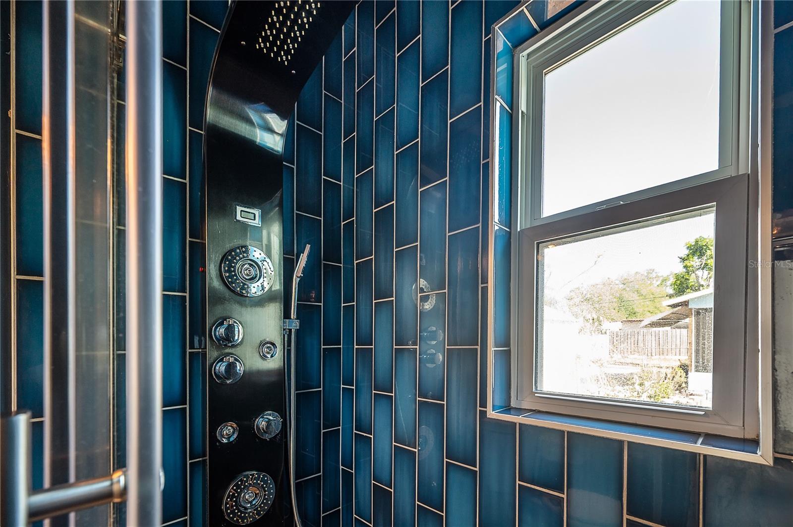 3811 44TH AVE N, ST PETERSBURG, FL, 33714