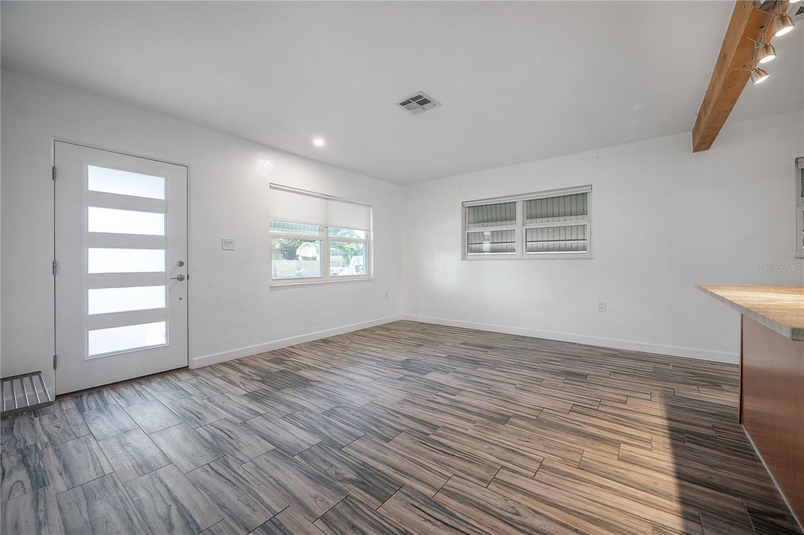 3811 44TH AVE N, ST PETERSBURG, FL, 33714