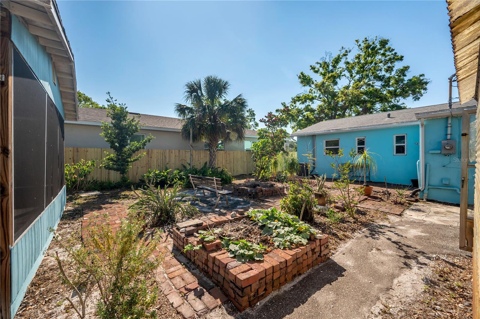 3811 44TH AVE N, ST PETERSBURG, FL, 33714