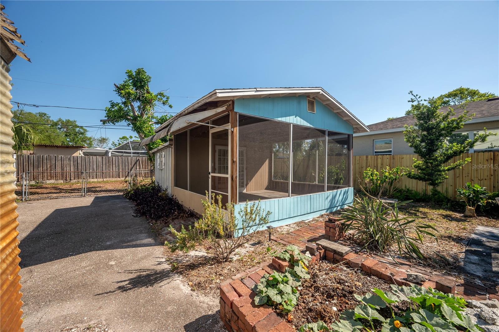 3811 44TH AVE N, ST PETERSBURG, FL, 33714