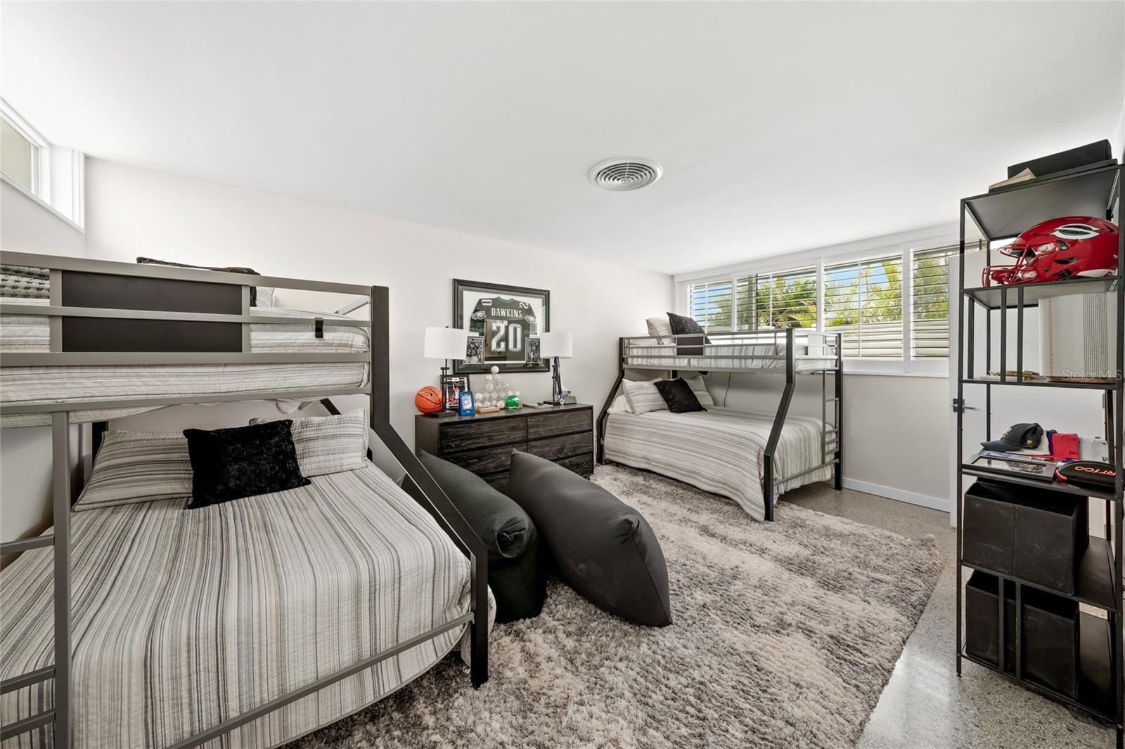 1186 CENTER PL, SARASOTA, FL, 34236