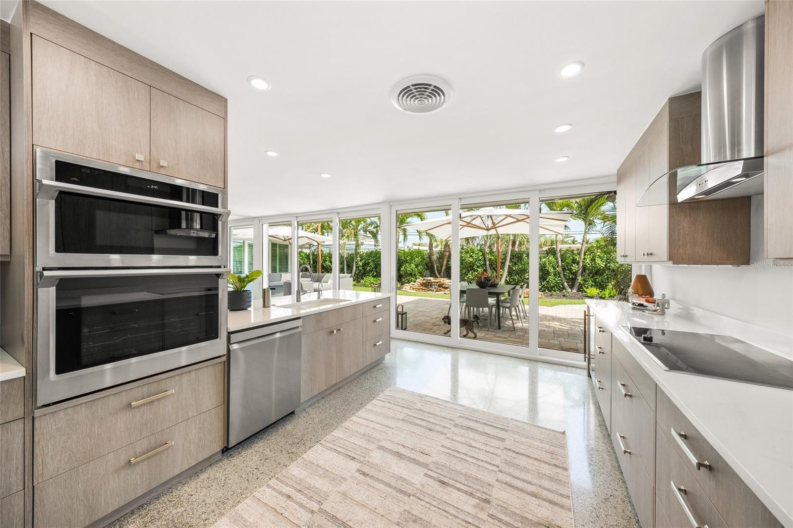 1186 CENTER PL, SARASOTA, FL, 34236