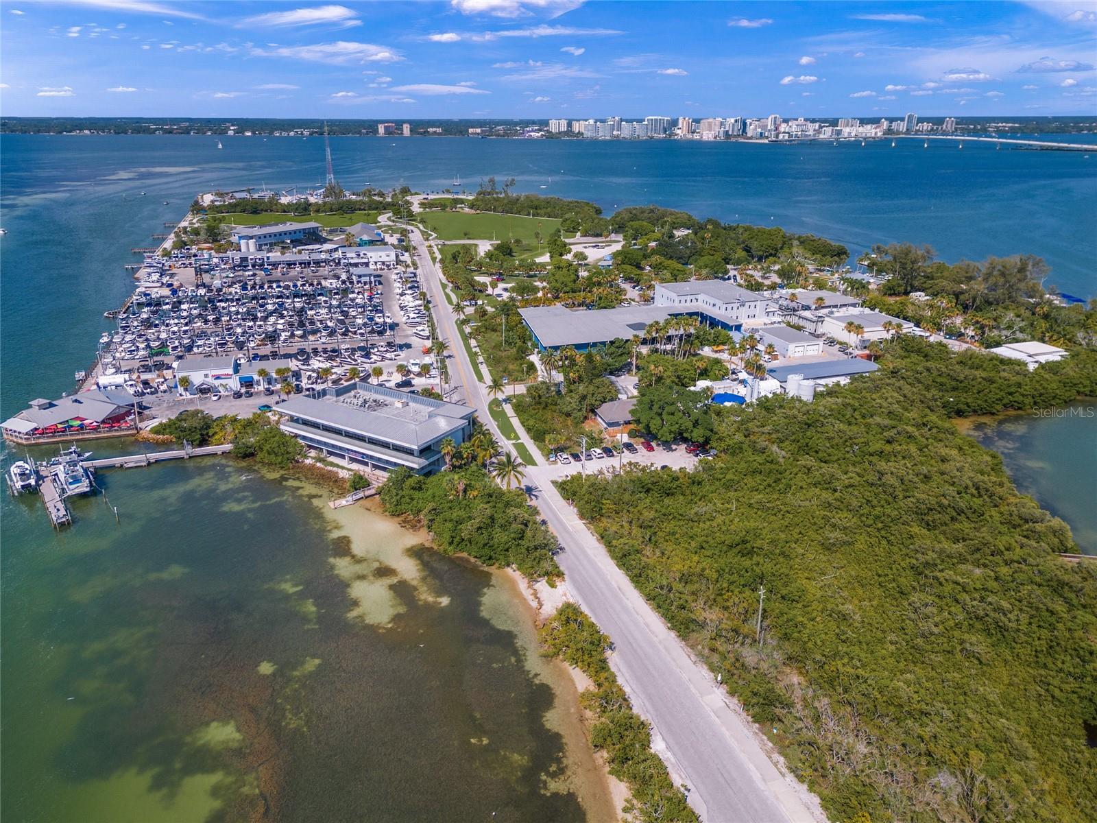 1186 CENTER PL, SARASOTA, FL, 34236