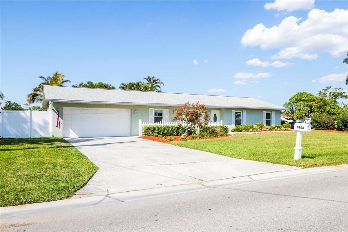 8208 17TH AVE NW, BRADENTON, FL, 34209