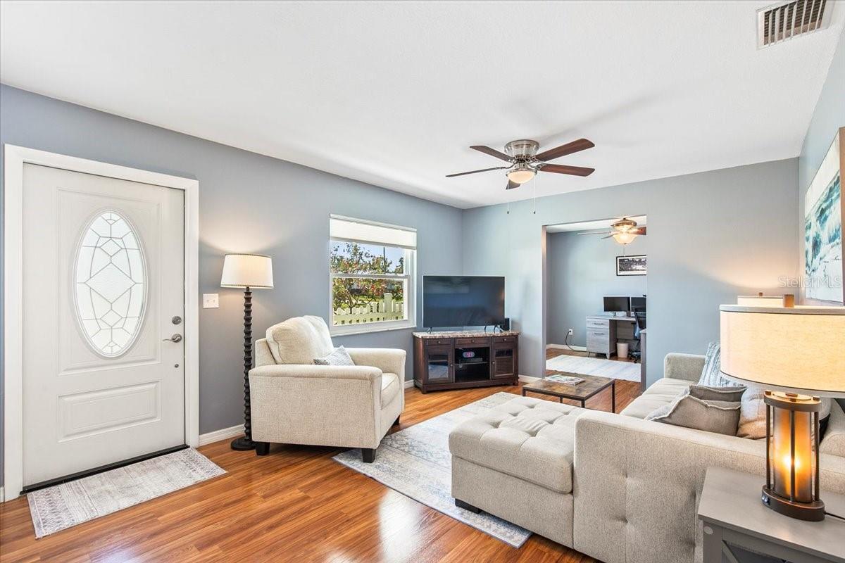 8208 17TH AVE NW, BRADENTON, FL, 34209