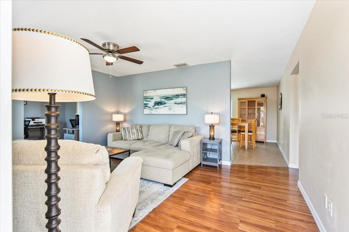 8208 17TH AVE NW, BRADENTON, FL, 34209