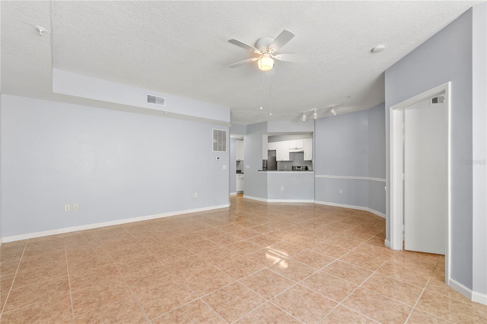 5572 METROWEST BLVD #110, ORLANDO, FL, 32811