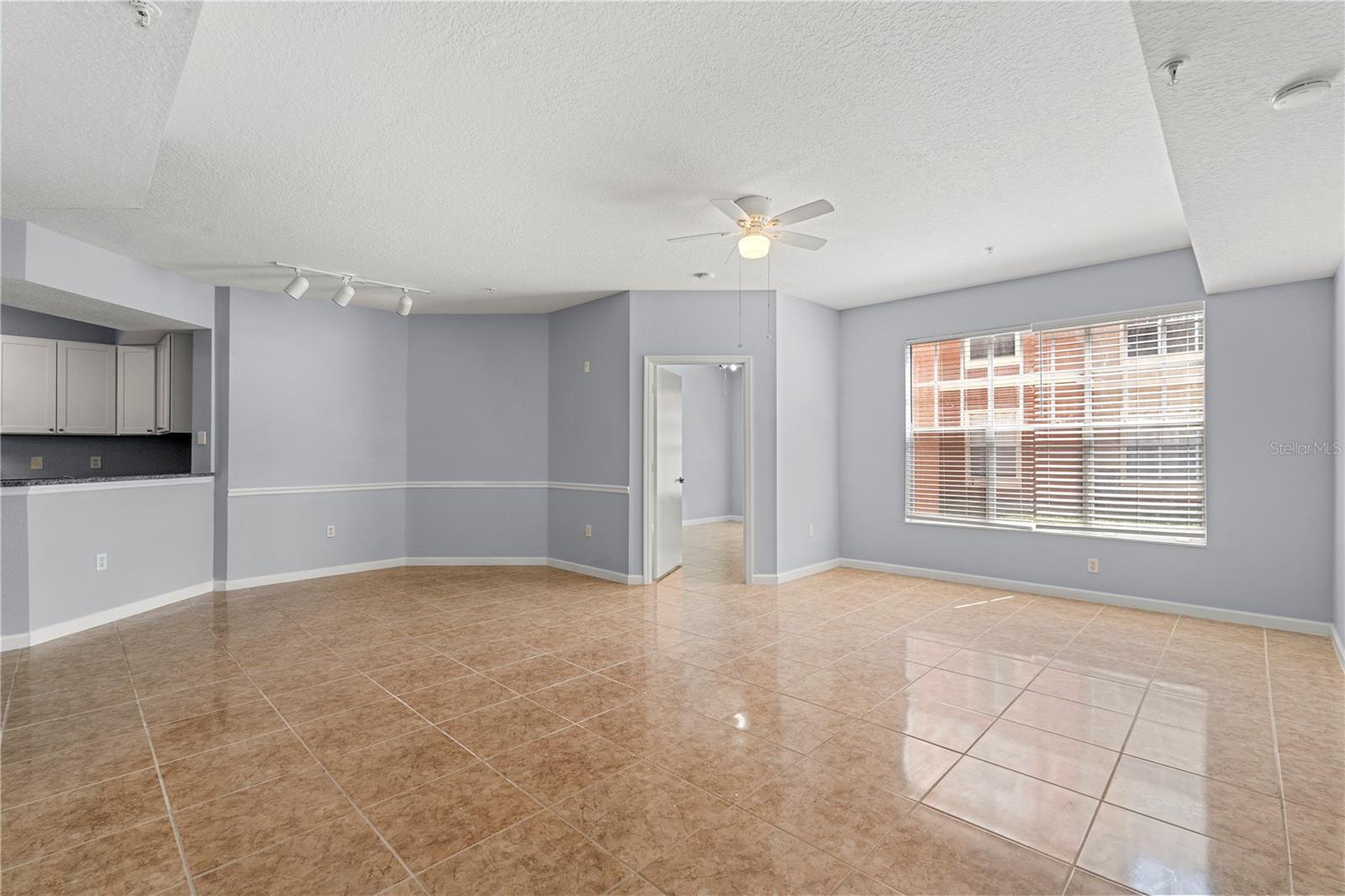 5572 METROWEST BLVD #110, ORLANDO, FL, 32811