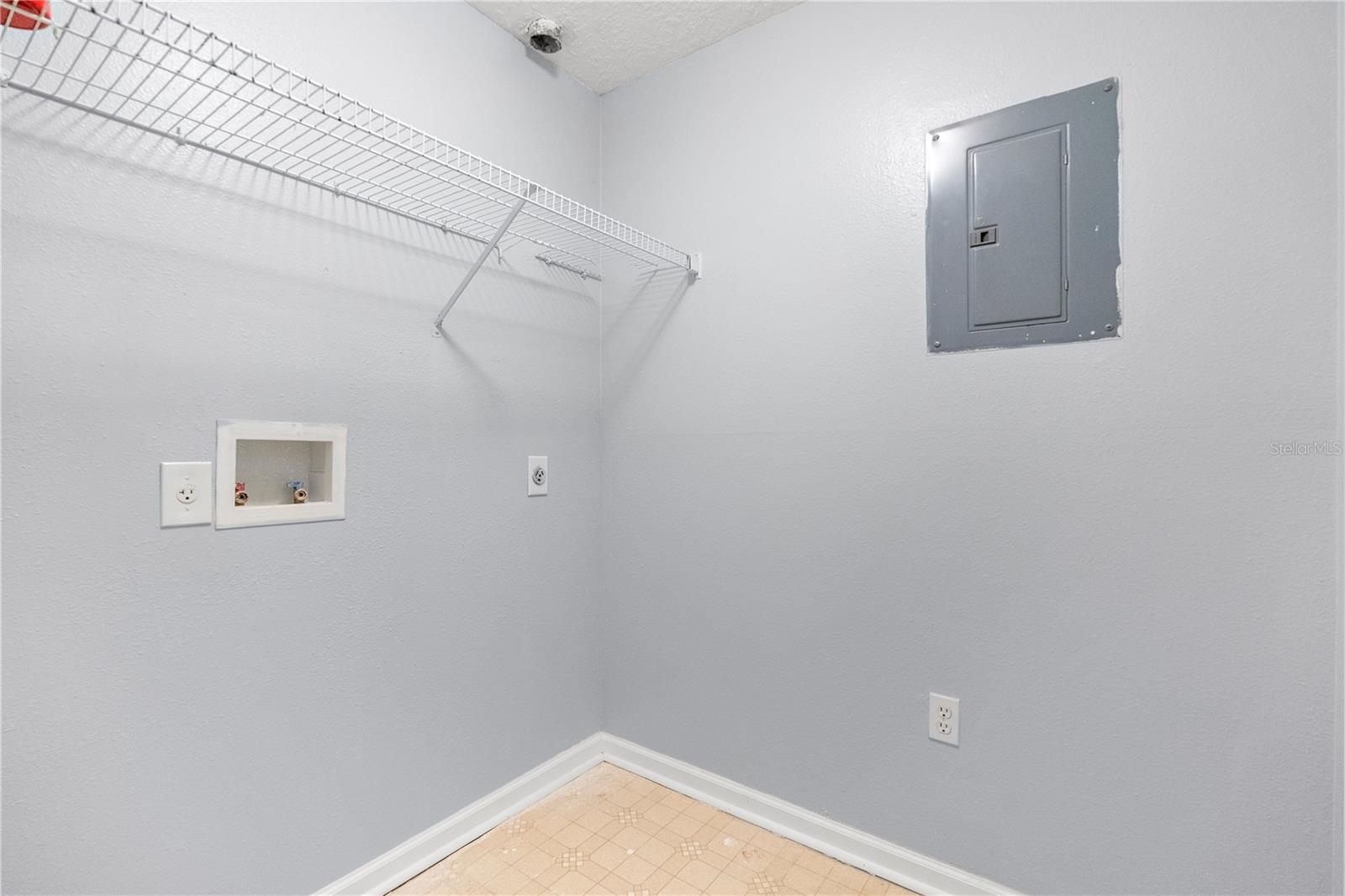 5572 METROWEST BLVD #110, ORLANDO, FL, 32811