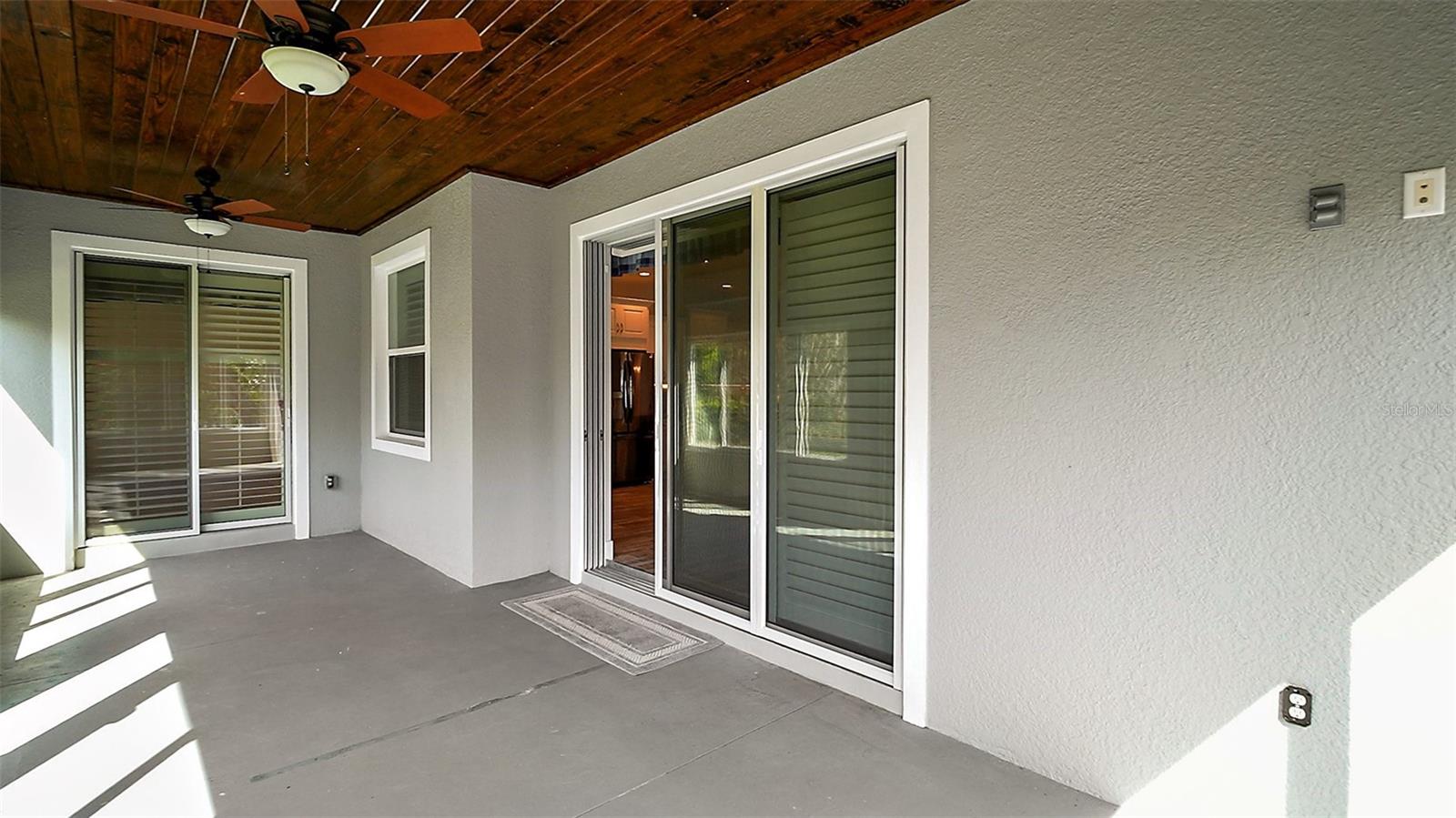 137 E PALMETTO AVE, HOWEY IN THE HILLS, FL, 34737