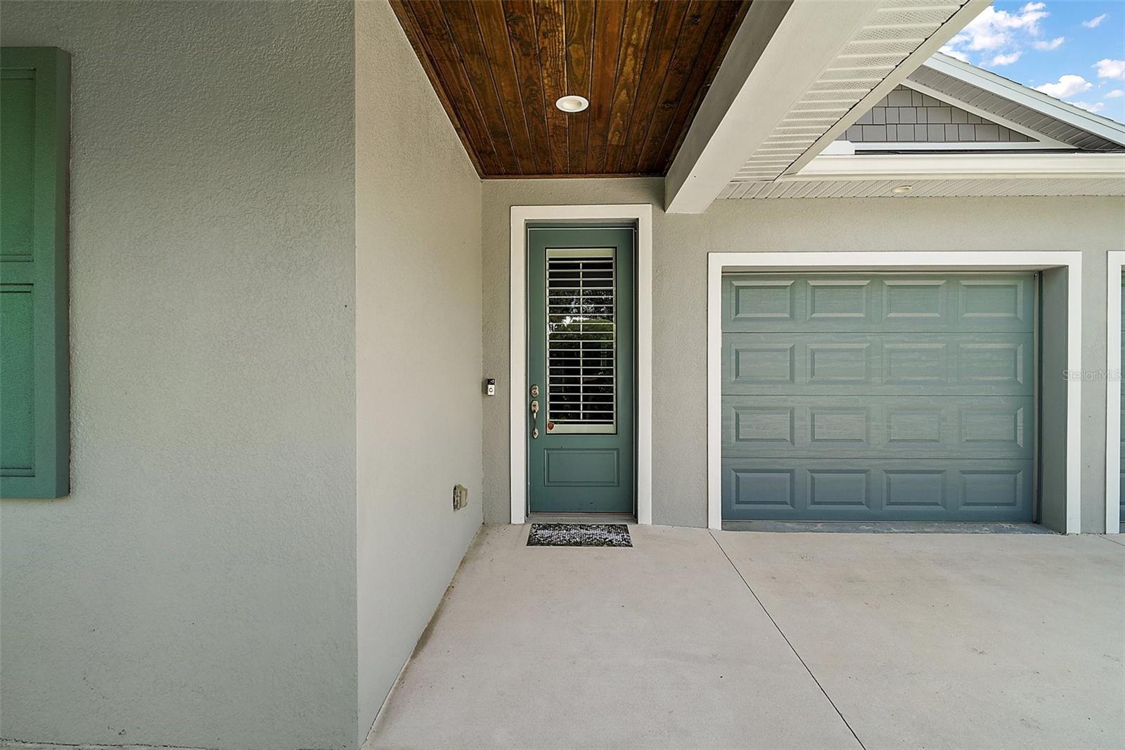 137 E PALMETTO AVE, HOWEY IN THE HILLS, FL, 34737