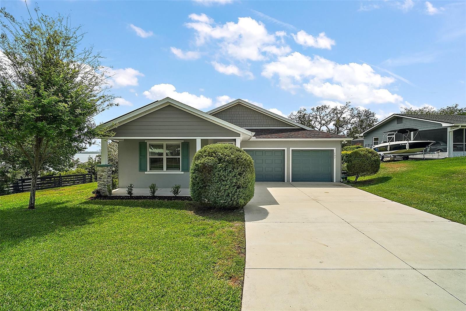 137 E PALMETTO AVE, HOWEY IN THE HILLS, FL, 34737