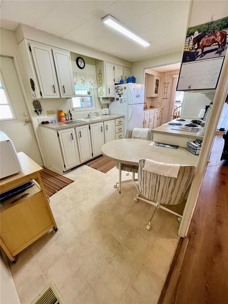 TB8368527 Property Photo