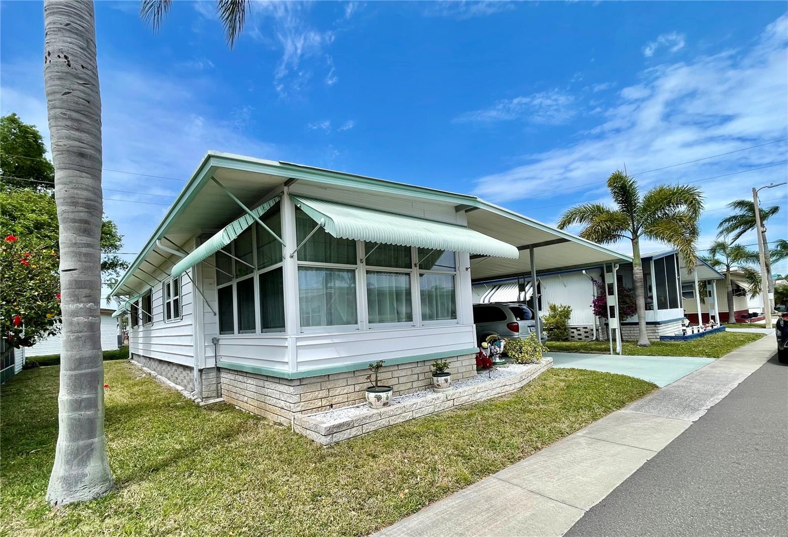 TB8368527 Property Photo