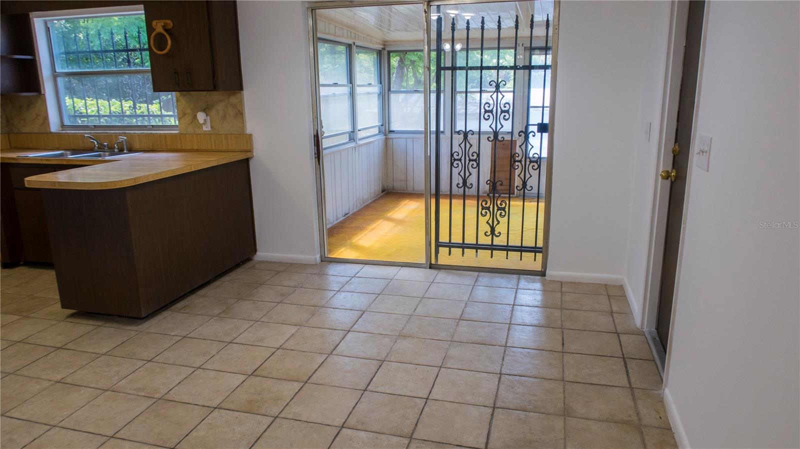 438 W KELLY PARK RD, APOPKA, FL, 32712