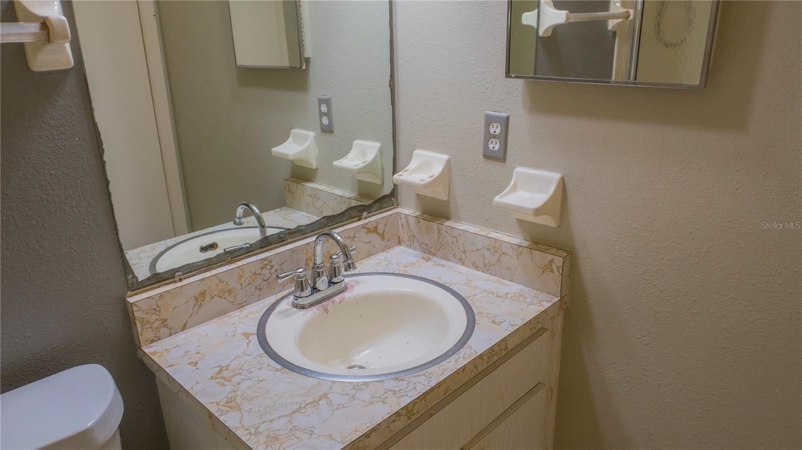 438 W KELLY PARK RD, APOPKA, FL, 32712