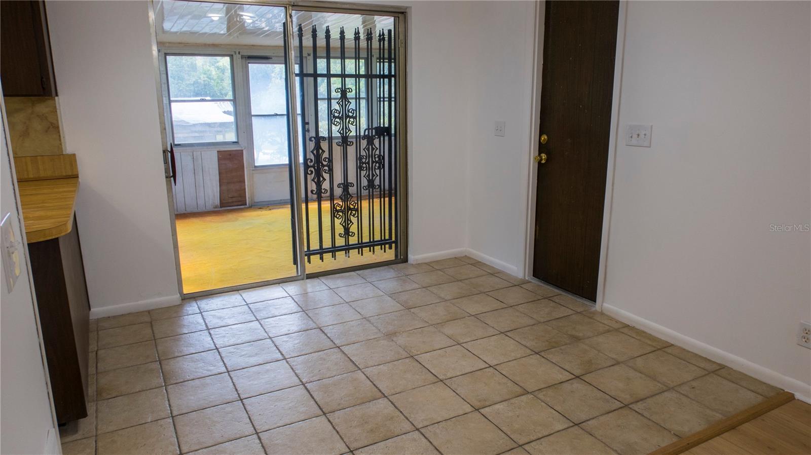 438 W KELLY PARK RD, APOPKA, FL, 32712