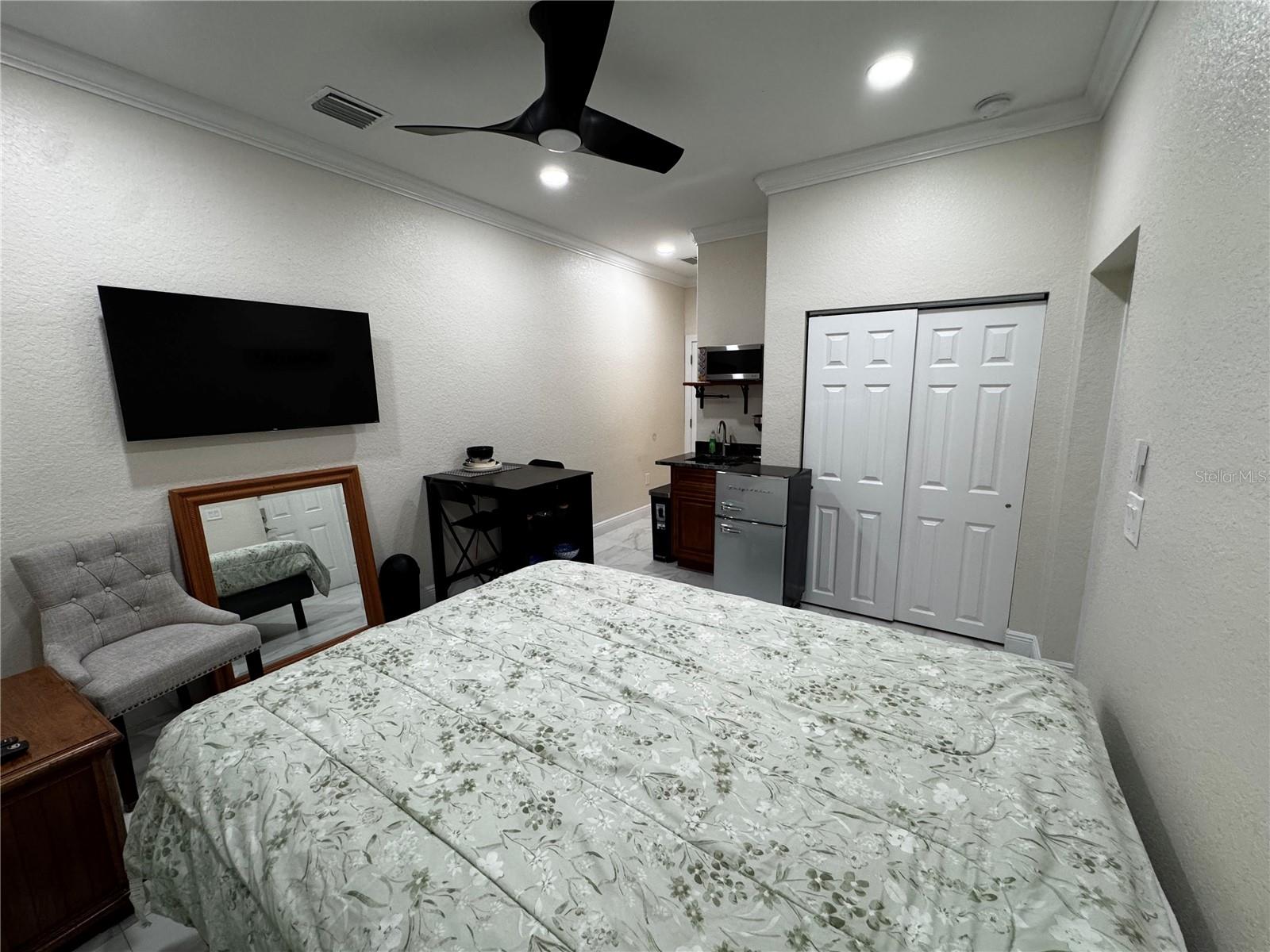 3037 LEROY ST W, TAMPA, FL, 33607