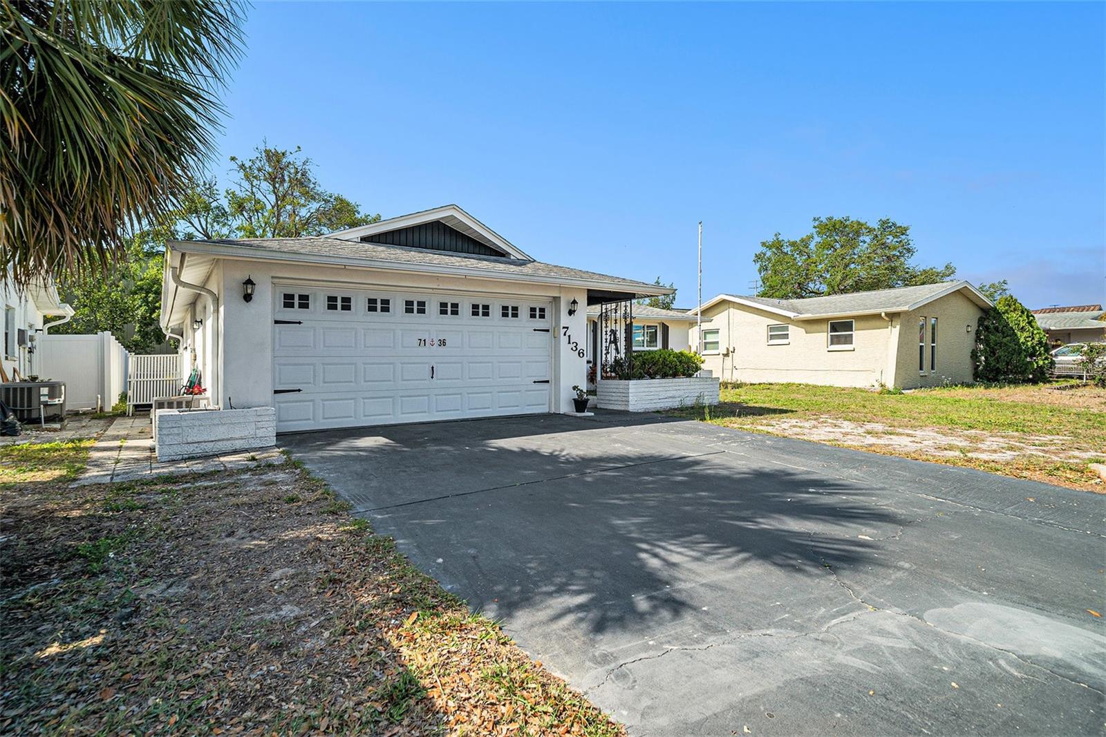 7136 ISLE DR, PORT RICHEY, FL, 34668