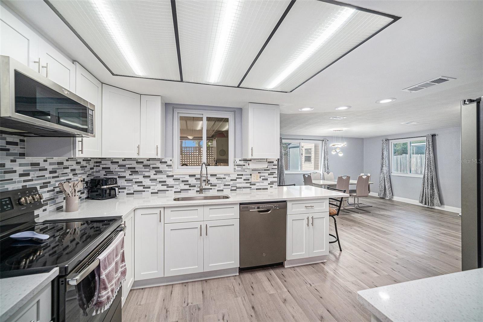 7136 ISLE DR, PORT RICHEY, FL, 34668