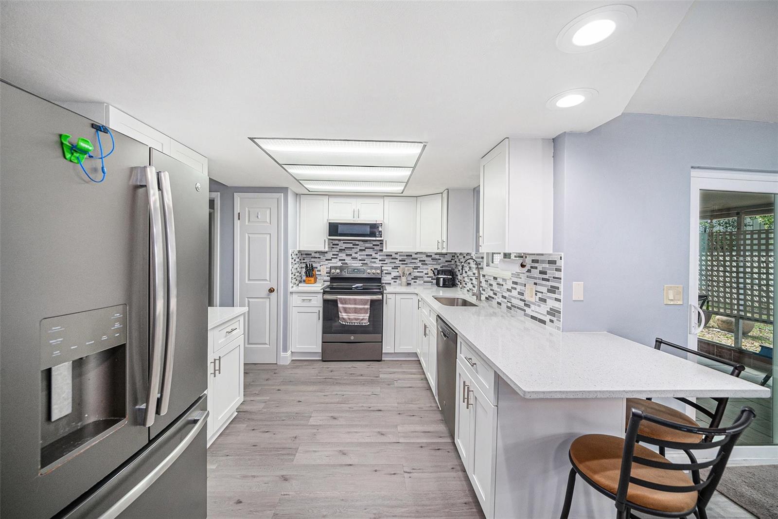 7136 ISLE DR, PORT RICHEY, FL, 34668