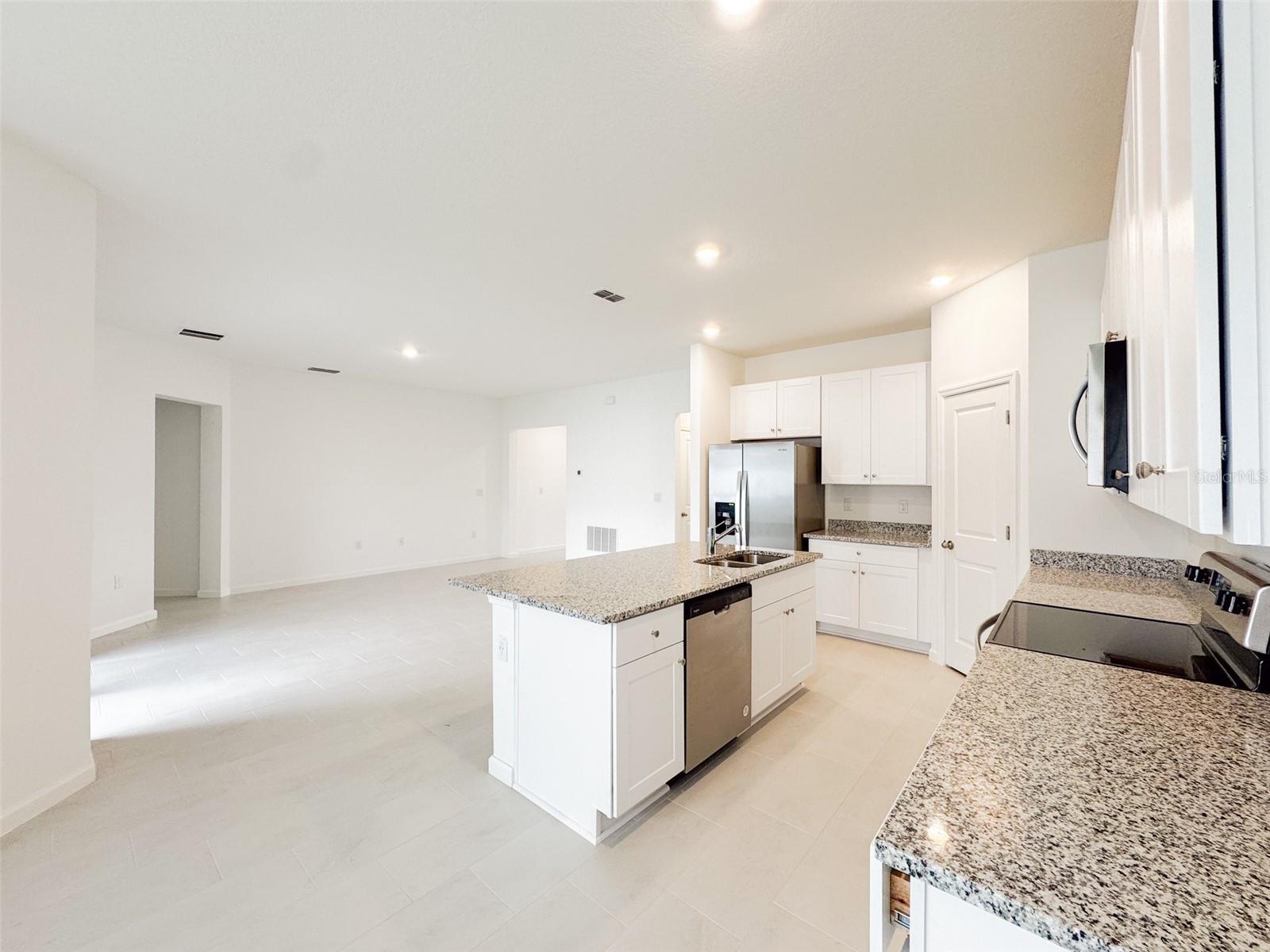 330 BOTTLE BRUSH DR, HAINES CITY, FL, 33844