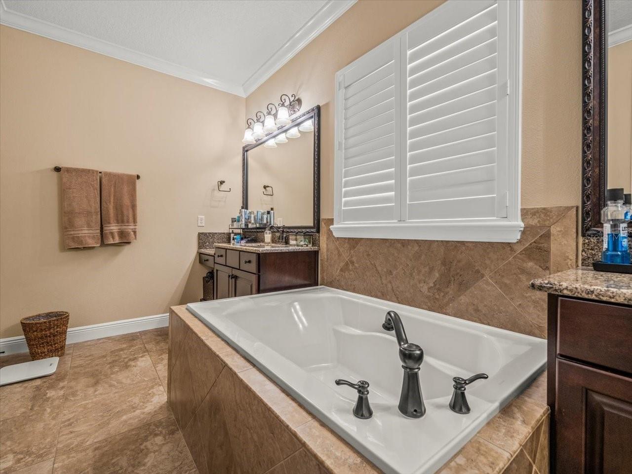 1804 BELLA CASA CT, TAMPA, FL, 33618