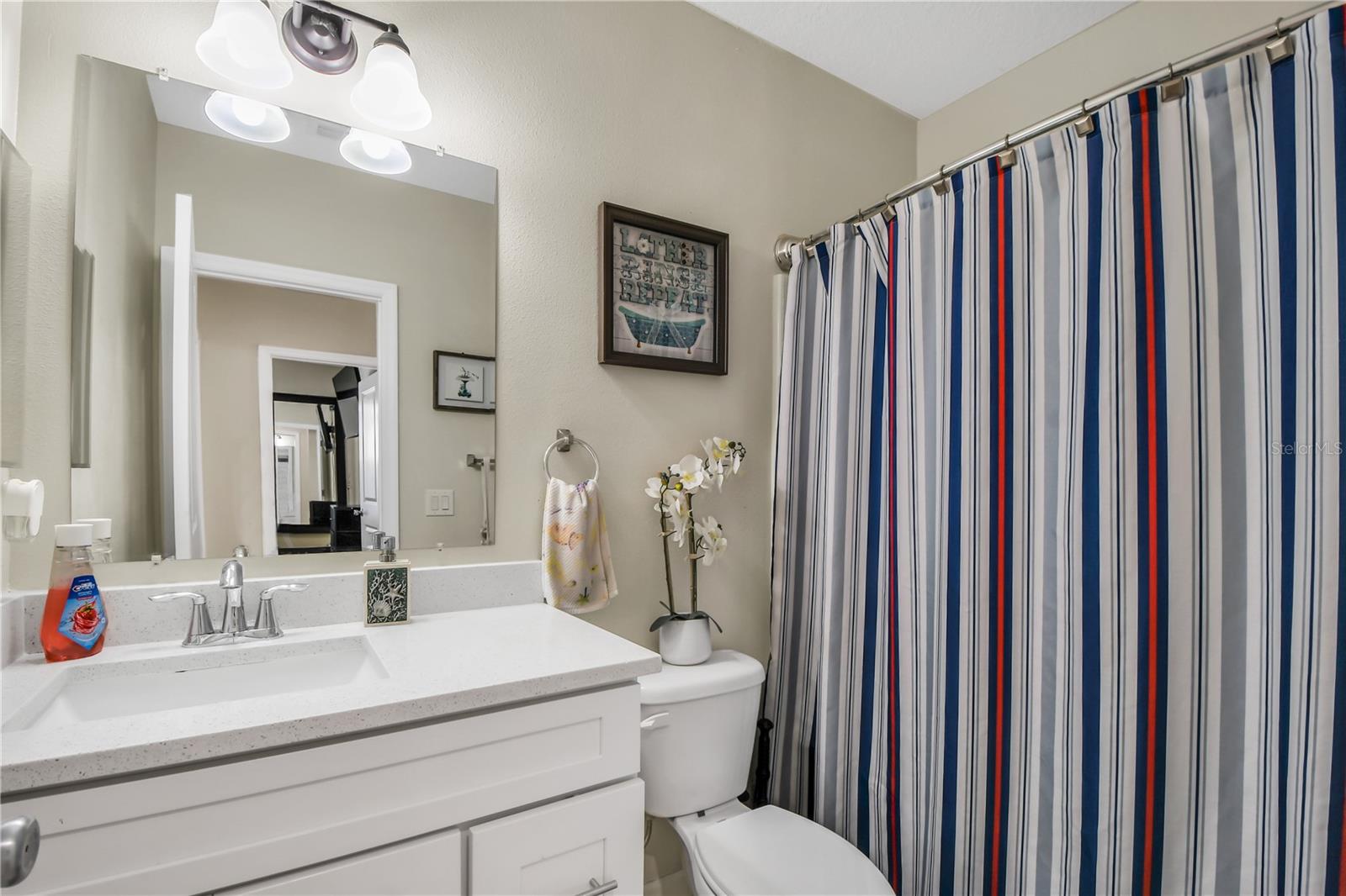 1913 BATES AVE, EUSTIS, FL, 32726