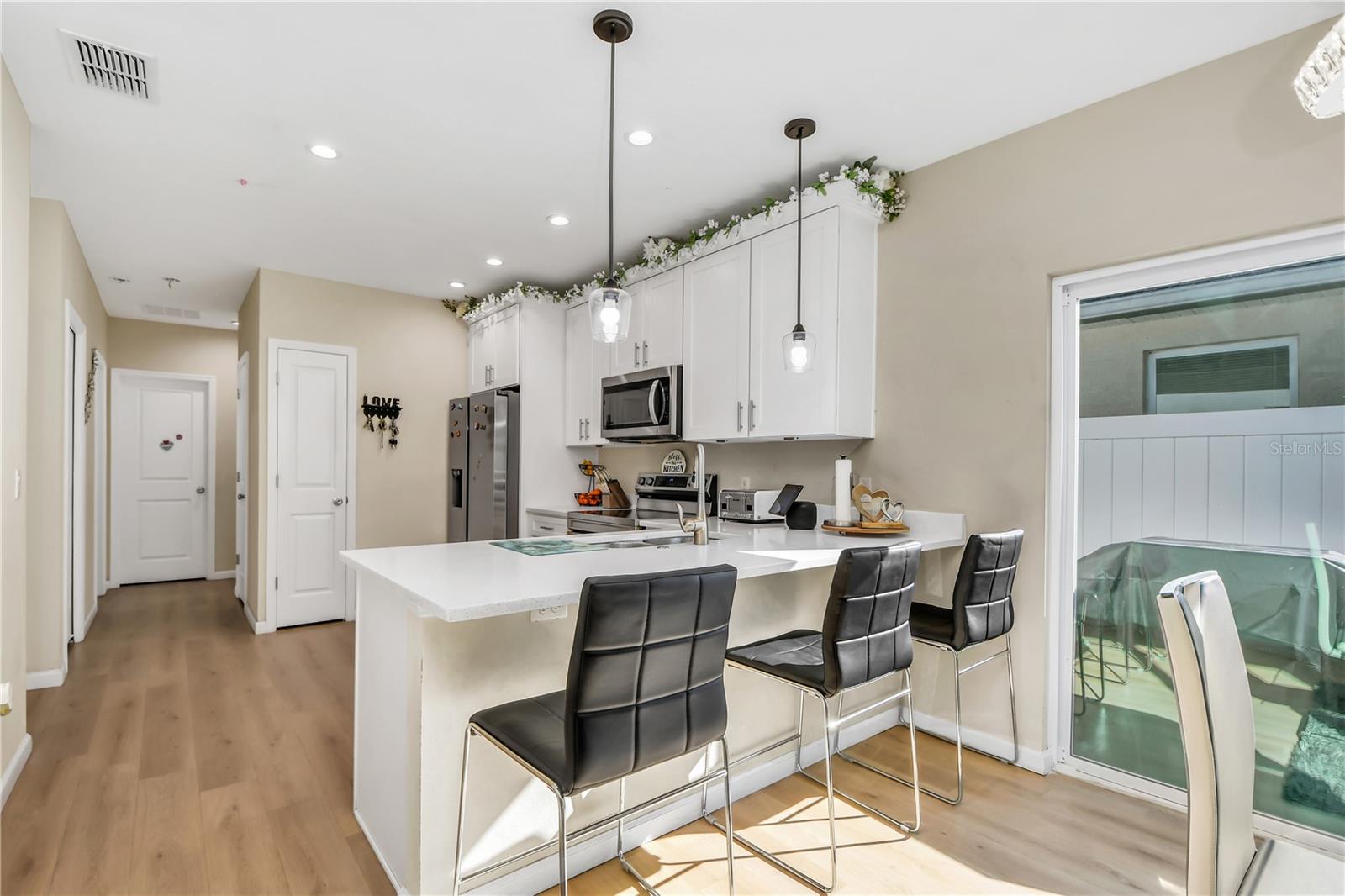 1913 BATES AVE, EUSTIS, FL, 32726