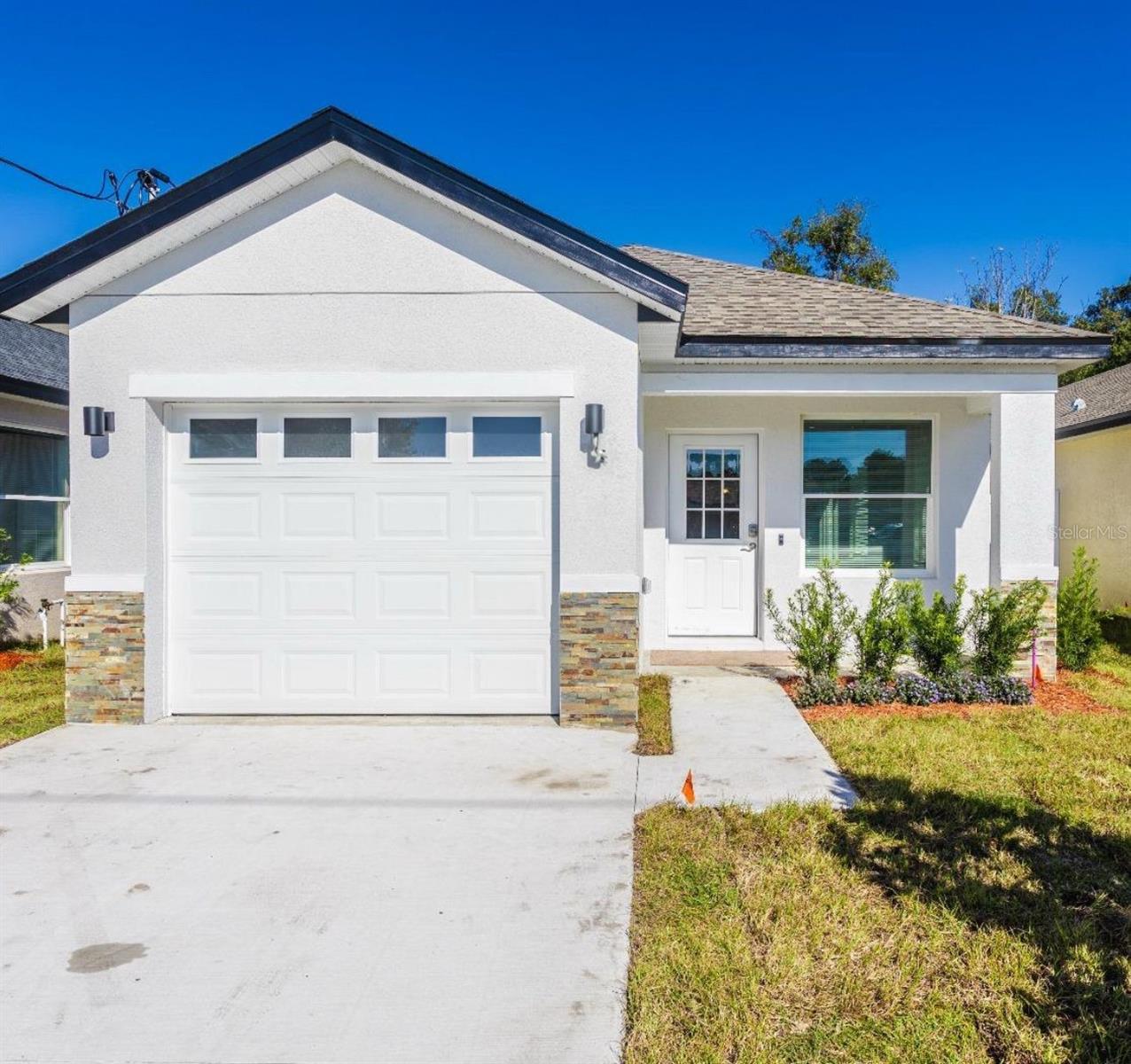 1913 BATES AVE, EUSTIS, FL, 32726