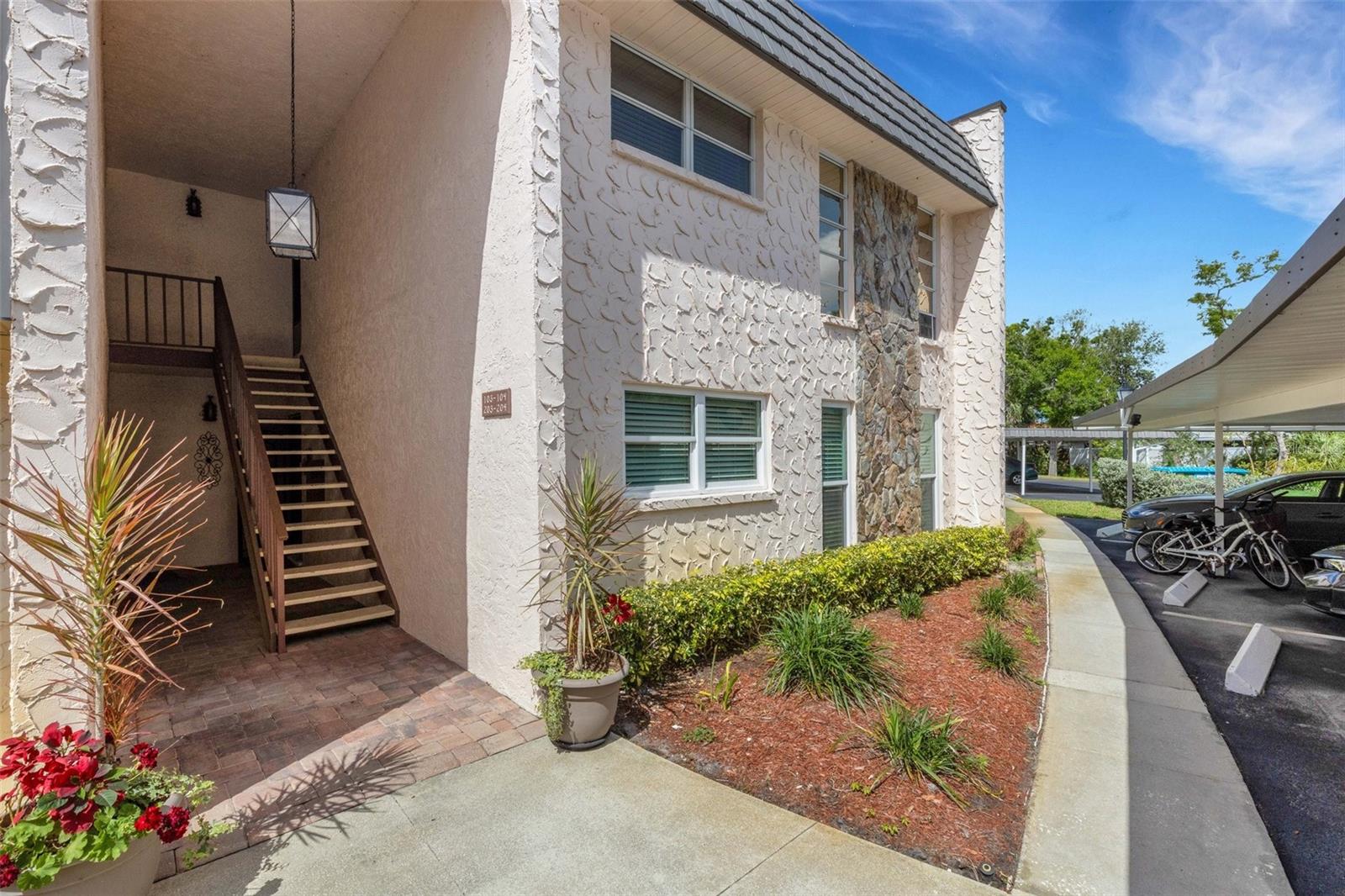 104 FERNWOOD CIR #104, SEMINOLE, FL, 33777