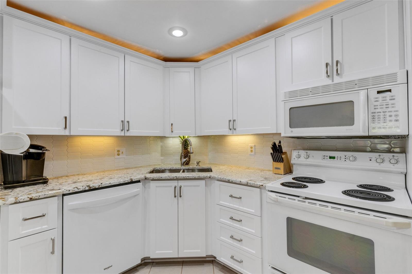 104 FERNWOOD CIR #104, SEMINOLE, FL, 33777