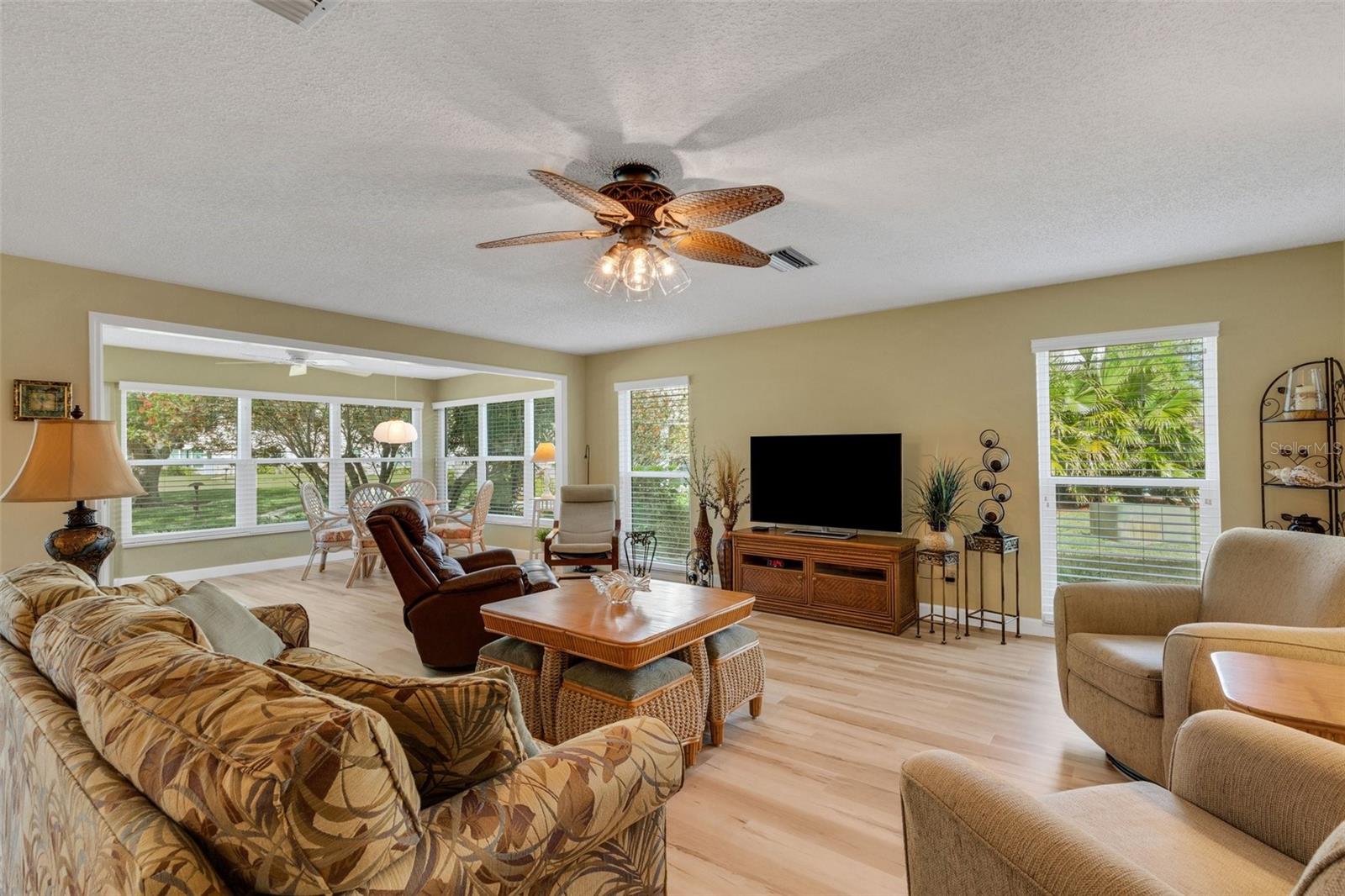 104 FERNWOOD CIR #104, SEMINOLE, FL, 33777