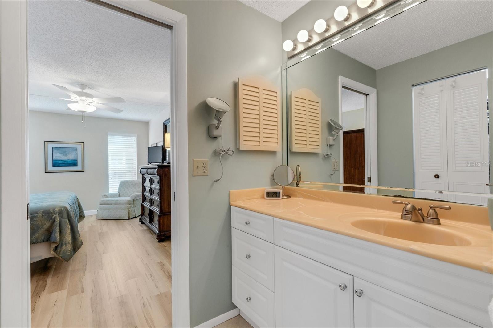 104 FERNWOOD CIR #104, SEMINOLE, FL, 33777