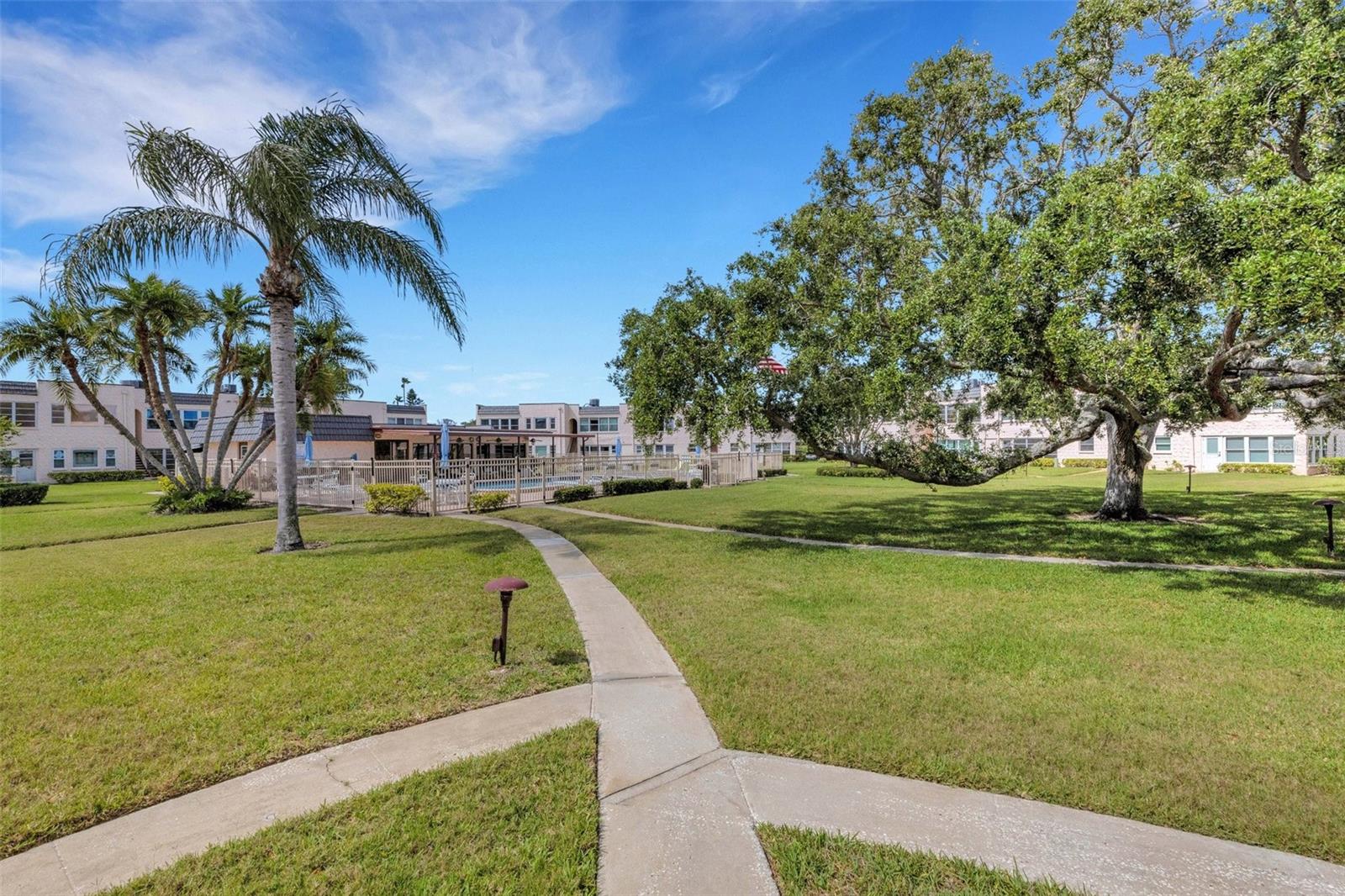 104 FERNWOOD CIR #104, SEMINOLE, FL, 33777