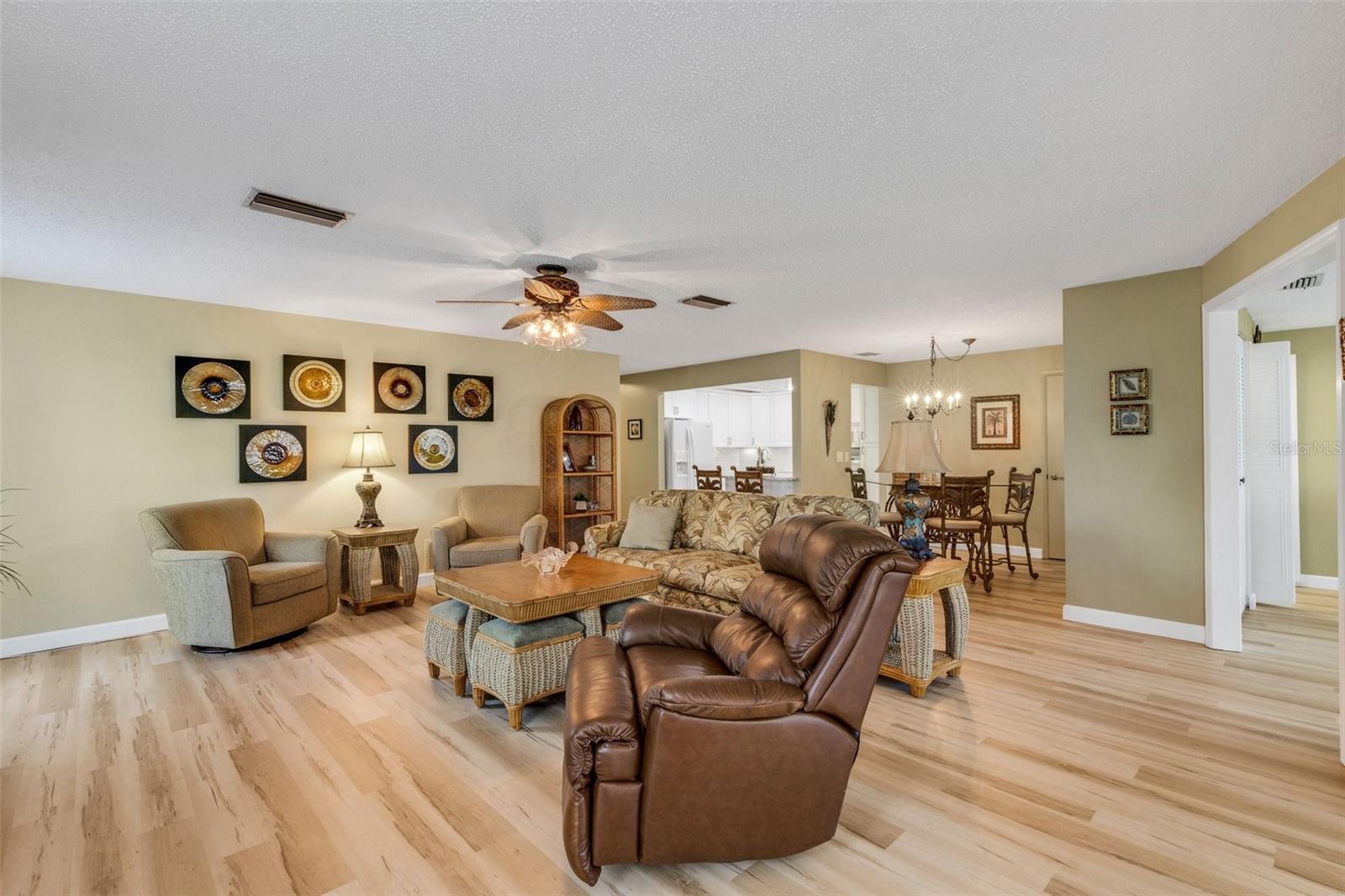 104 FERNWOOD CIR #104, SEMINOLE, FL, 33777