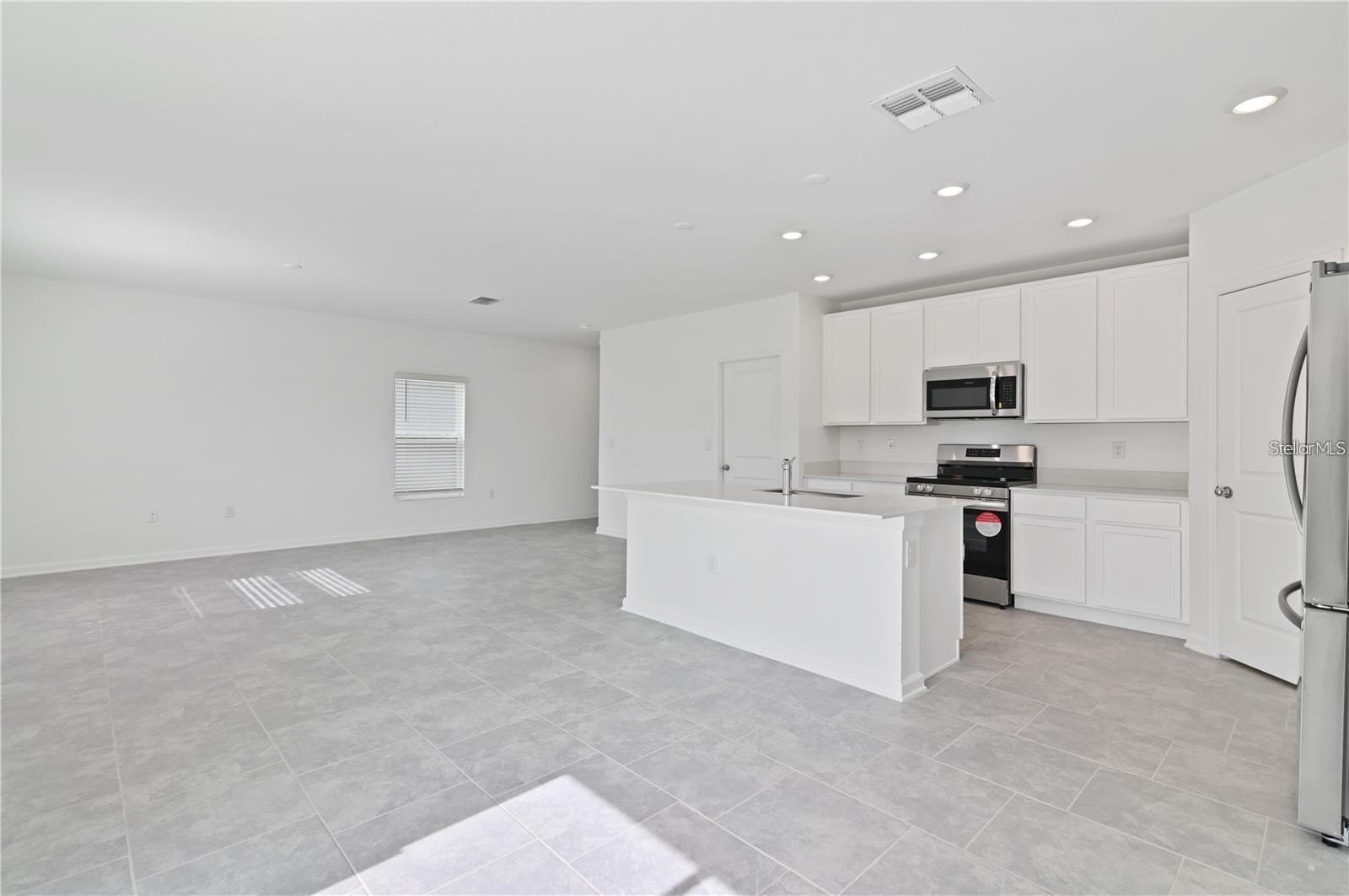 1020 HOLDEN WAY, EAGLE LAKE, FL, 33839