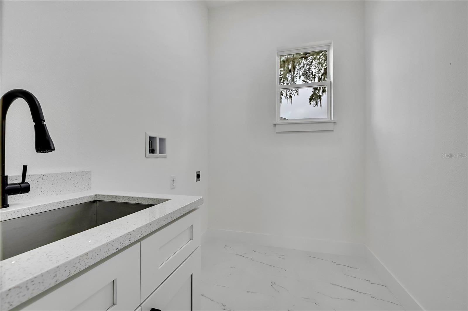 38151 SUNSET AVE, DADE CITY, FL, 33525