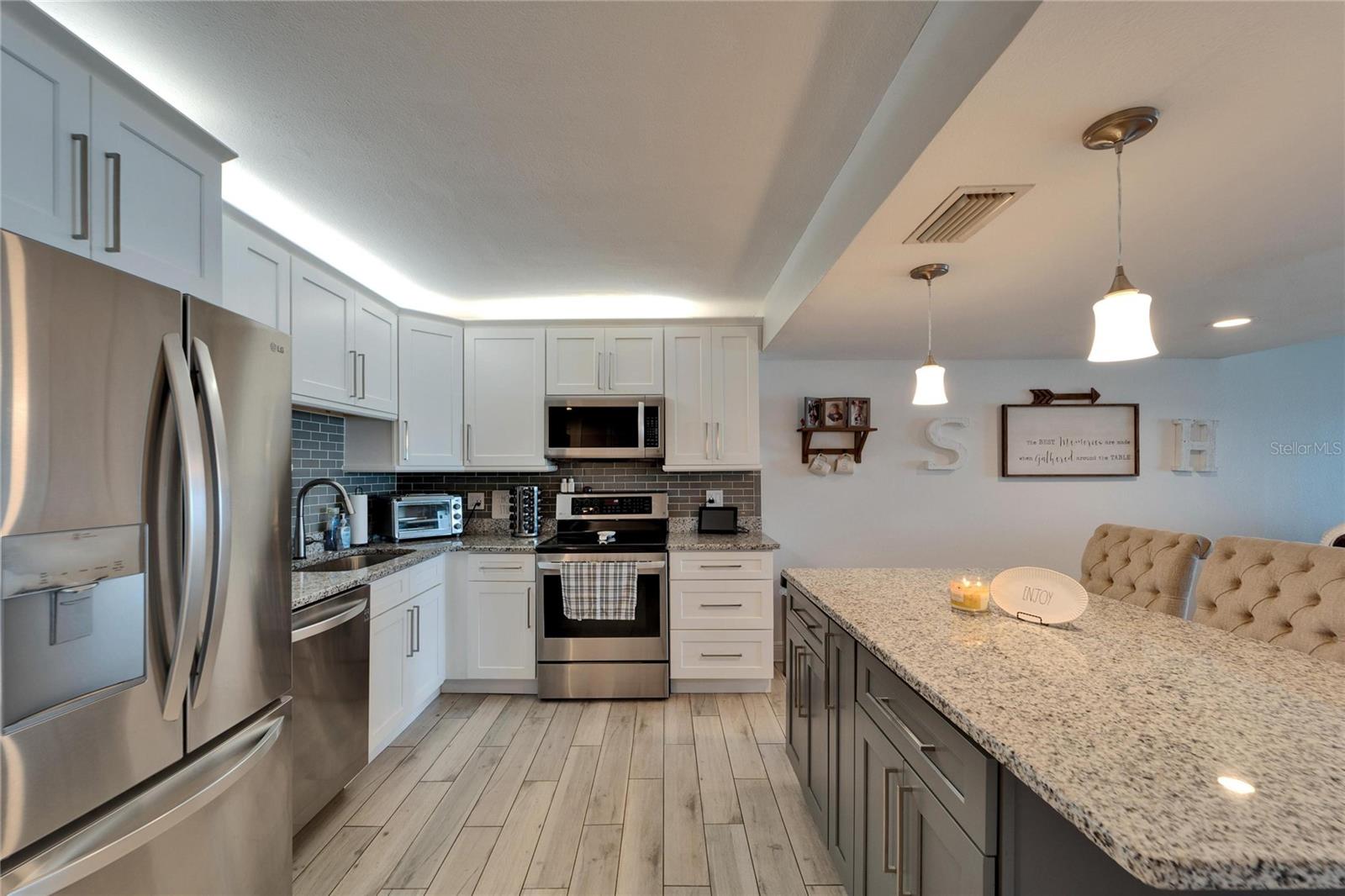 7700 SUN ISLAND DR S #107, SOUTH PASADENA, FL, 33707