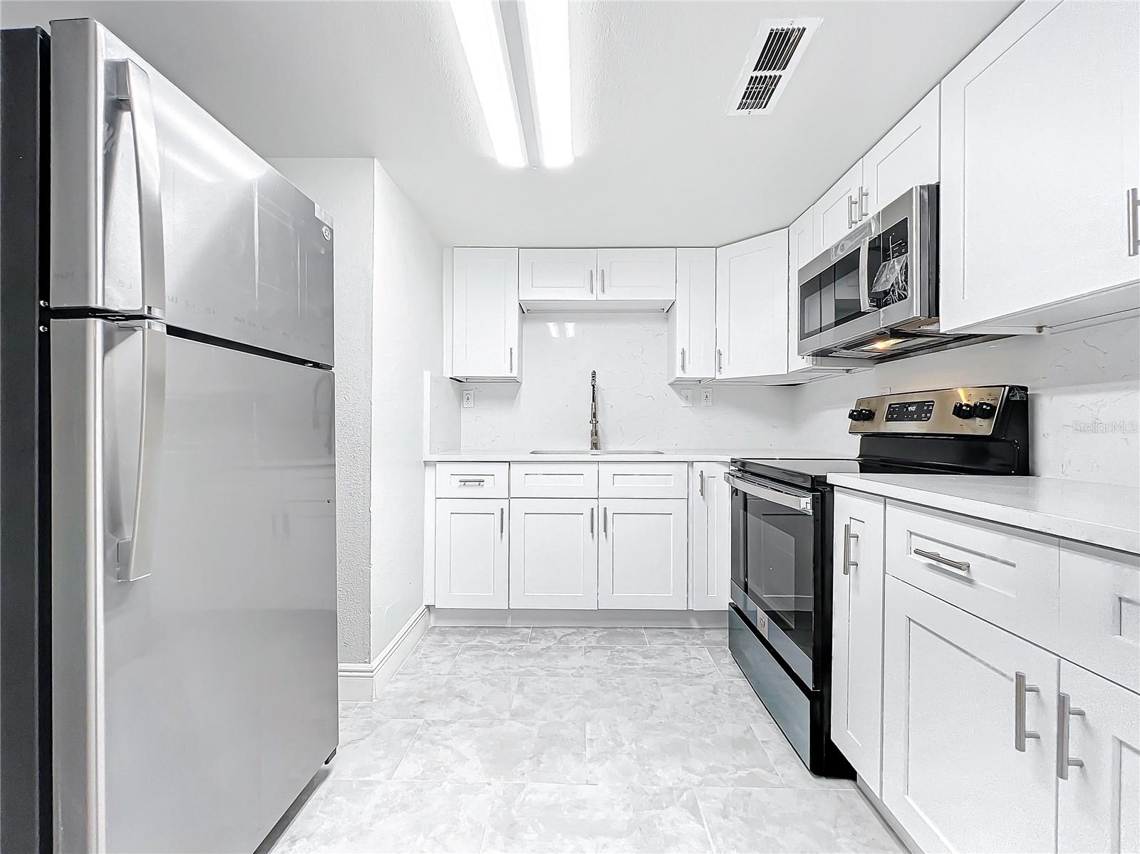 802 SKY LAKE CIR #C, ORLANDO, FL, 32809