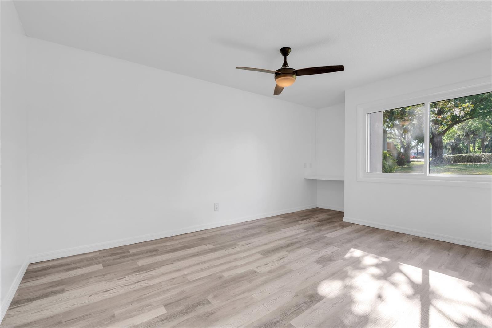 1051 S HIGHLAND ST #4B, MOUNT DORA, FL, 32757