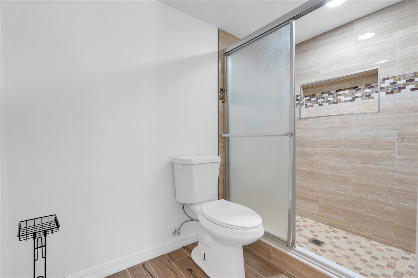 1051 S HIGHLAND ST #4B, MOUNT DORA, FL, 32757