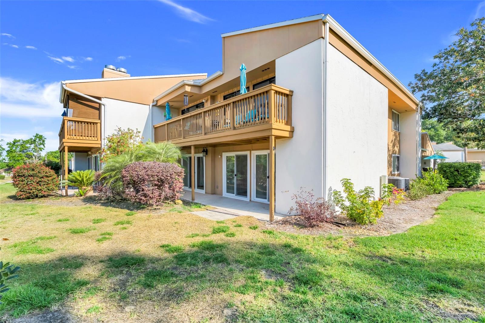 1051 S HIGHLAND ST #4B, MOUNT DORA, FL, 32757