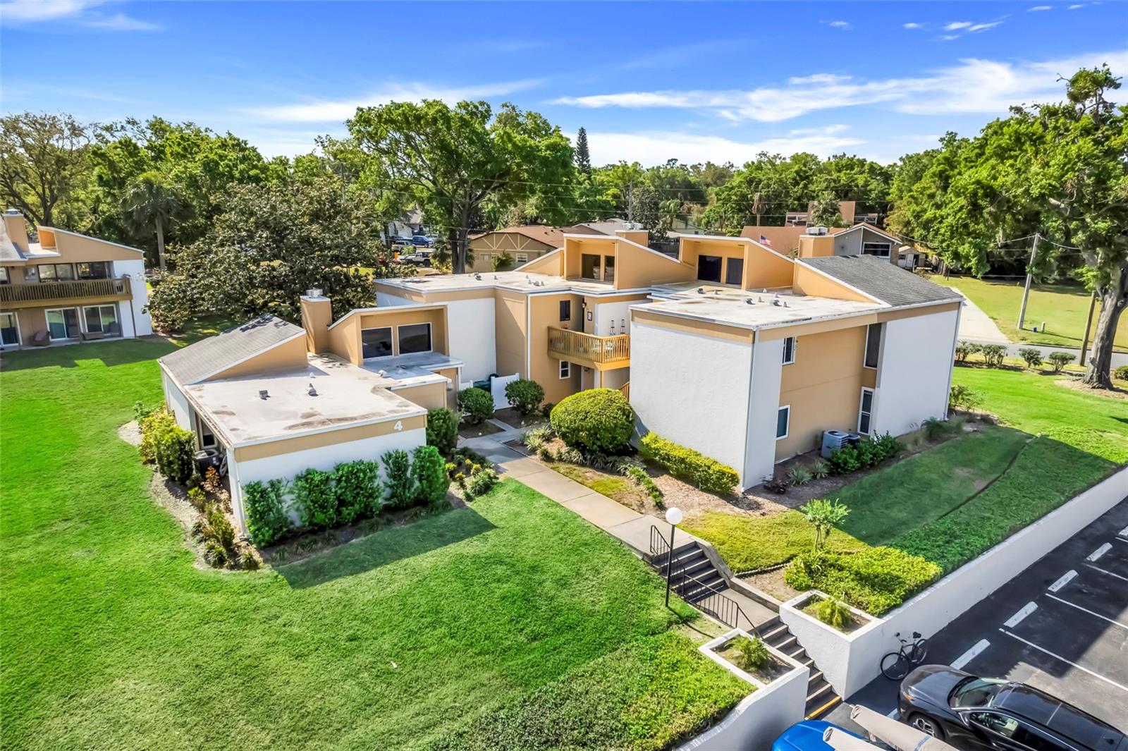 1051 S HIGHLAND ST #4B, MOUNT DORA, FL, 32757